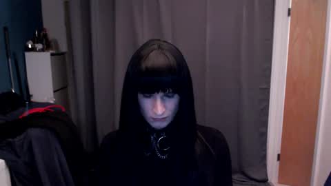 LucyfurXd online show from May 28, 9:50 am