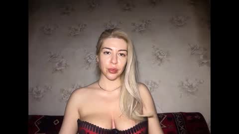 LuxSonyaStar online show from April 24, 1:35 pm