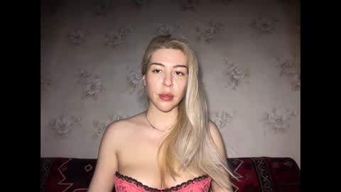 LuxSonyaStar online show from May 16, 7:45 pm