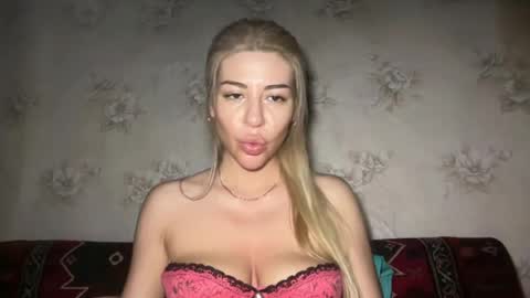 LuxSonyaStar online show from June 25, 9:19 pm