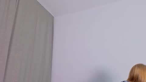 Olivia online show from November 14, 5:11 pm