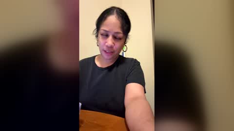 luzy3435 online show from February 12, 11:55 pm