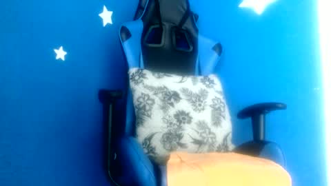 Snapshot of luzzy_cam chatting on July 1, 12:12 am luzzy I hope your visit and that we manage to get very hot online show from July 1, 12:12 am