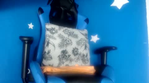 Snapshot of luzzy_cam chatting on July 5, 9:22 pm luzzy I hope your visit and that we manage to get very hot online show from July 5, 9:22 pm