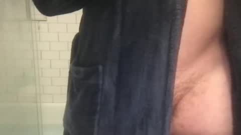 lvguynextdoor440656 online show from October 27, 1:31 am