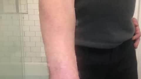 lvguynextdoor440656 online show from December 5, 1:58 am