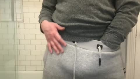 lvguynextdoor440656 online show from February 23, 6:27 pm