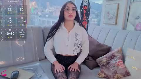 Snapshot of lya_brown chatting on November 2, 2:08 pm lya_brown online show from November 2, 2:08 pm