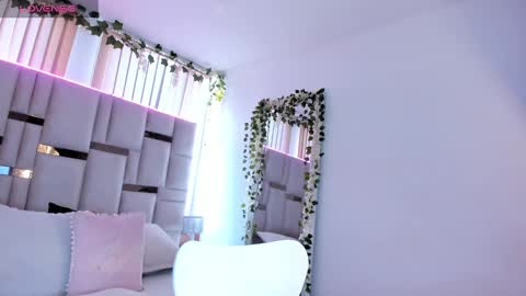 Snapshot of lya_brown chatting on November 21, 12:15 pm lya_brown online show from November 21, 12:15 pm