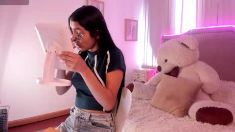 Snapshot of lya_brown chatting on November 30, 1:48 pm lya_brown online show from November 30, 1:48 pm