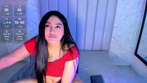 LYA DUBOIS  online show from February 25, 1:43 pm