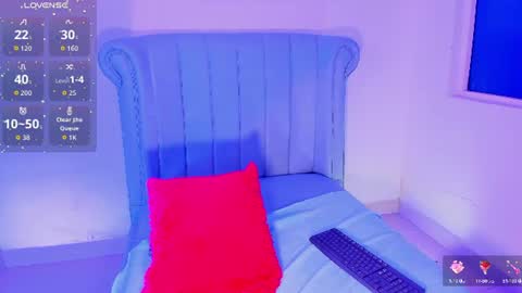 Snapshot of lya_dubois_ chatting on June 14, 2:24 am LYA DUBOIS online show from June 14, 2:24 am