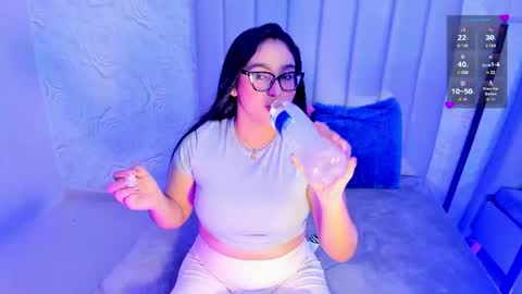 Snapshot of lya_dubois_ chatting on June 20, 11:29 pm LYA DUBOIS online show from June 20, 11:29 pm
