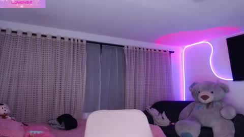 Lyann  online show from October 29, 12:24 am