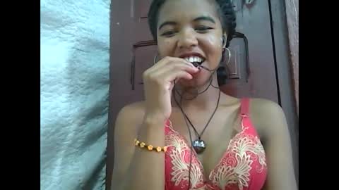 Lydiah online show from February 27, 7:44 am