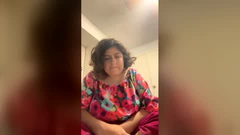 Snapshot of lydiasheer chatting on June 9, 2:01 am lydiasheer online show from June 9, 2:01 am