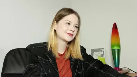 Lydia online show from October 9, 6:28 pm