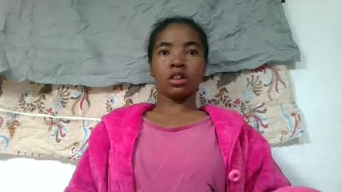 lydie856696 online show from July 14, 2:49 am