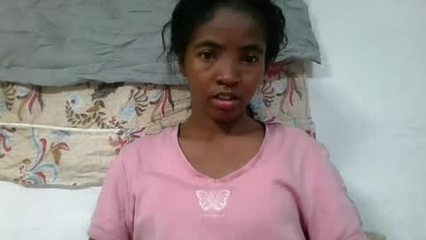 lydie856696 online show from July 15, 2:33 pm