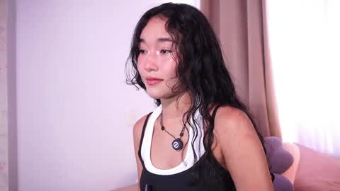 Lyhana Lee online show from April 18, 5:17 pm