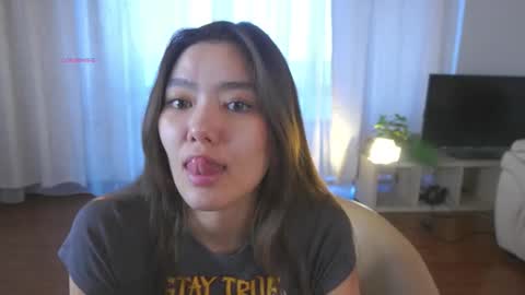 hi im Lyle online show from March 14, 3:12 am