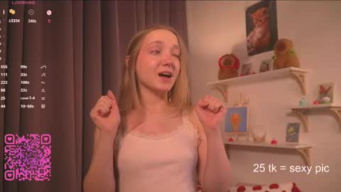 Lyly bambi online show from March 1, 11:37 pm