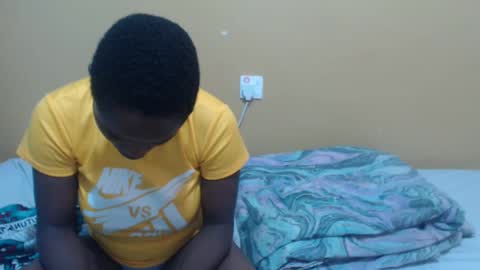 lyn_anna online show from February 18, 7:10 am