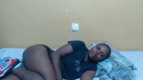 lyn_anna online show from February 19, 7:38 pm