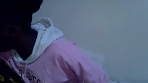 lyn_anna online show from April 4, 5:49 am