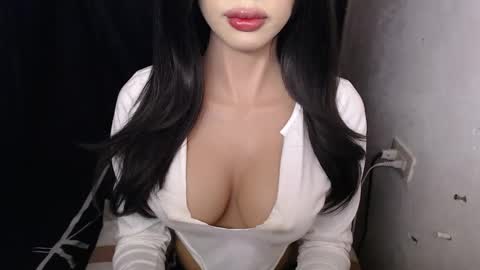 Snapshot of lyn_horny chatting on March 23, 11:47 am Lyn online show from March 23, 11:47 am