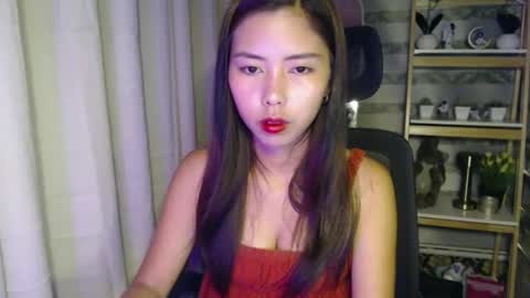 lyn online show from February 5, 2:49 am