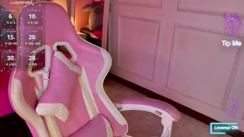 Lyna love online show from November 19, 11:27 pm