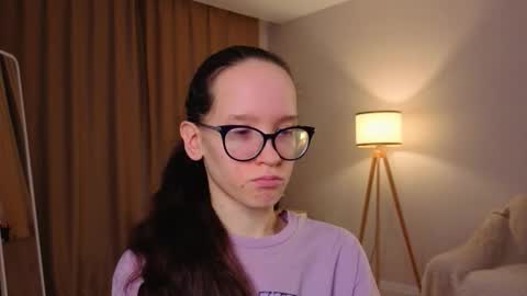 Snapshot of lynettebails chatting on January 18, 4:11 pm Sara online show from January 18, 4:11 pm