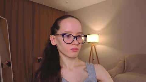 Snapshot of lynettebails chatting on February 11, 4:12 pm Sara online show from February 11, 4:12 pm