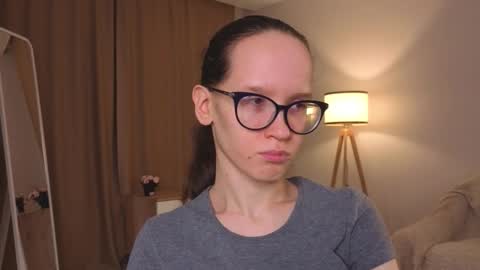 Snapshot of lynettebails chatting on February 16, 4:14 pm Sara online show from February 16, 4:14 pm