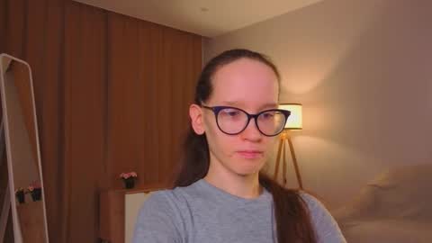 Snapshot of lynettebails chatting on February 22, 4:05 pm Sara online show from February 22, 4:05 pm