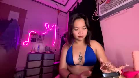 I am Lyn- DONT FORGET TO FOLLOW ME online show from October 7, 7:22 pm