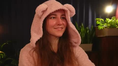 Snapshot of lynn_feline chatting on November 21, 3:11 pm Lynn online show from November 21, 3:11 pm