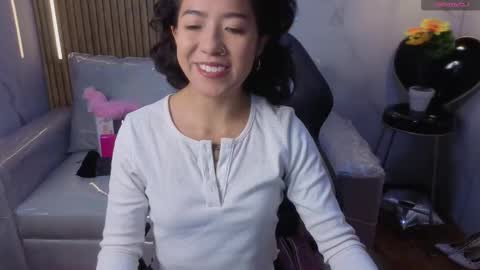 Snapshot of lynn_turner_ chatting on February 28, 1:12 pm lynn_turner_ online show from February 28, 1:12 pm