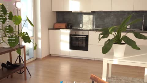 Snapshot of lynnalltop chatting on February 18, 4:30 am Natasha online show from February 18, 4:30 am