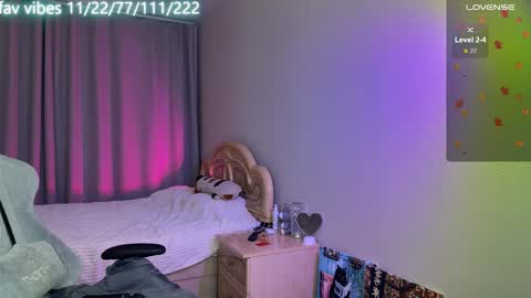 Snapshot of lynne_dawson chatting on October 8, 4:04 pm lynne_dawson online show from October 8, 4:04 pm