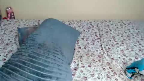 Snapshot of lynnesee chatting on March 12, 7:42 pm lyenne online show from March 12, 7:42 pm