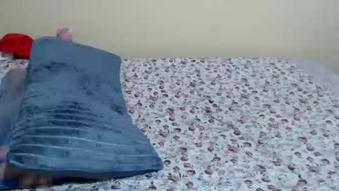 Snapshot of lynnesee chatting on March 17, 11:57 am lyenne online show from March 17, 11:57 am