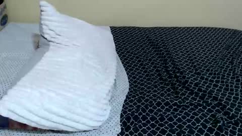 Snapshot of lynnesee chatting on April 16, 8:59 am lyenne online show from April 16, 8:59 am