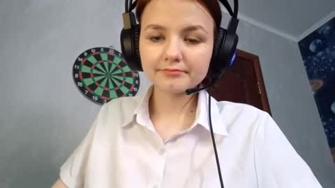 Snapshot of lynnettegustason chatting on January 15, 6:29 am Lynn online show from January 15, 6:29 am