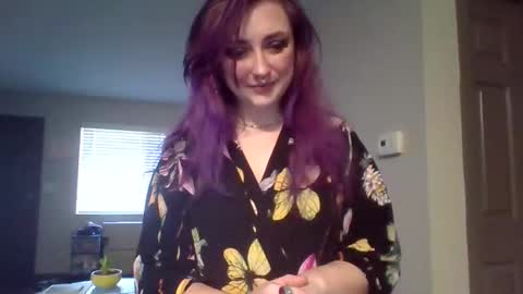 Lynn  online show from February 15, 9:44 pm