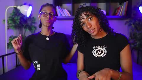 Snapshot of lynx_sun__ chatting on February 9, 8:57 pm Lynx and Sun online show from February 9, 8:57 pm