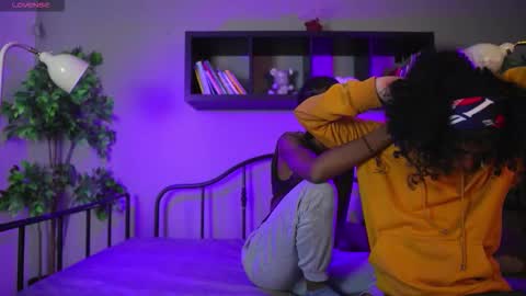 Snapshot of lynx_sun__ chatting on February 13, 9:00 pm Lynx and Sun online show from February 13, 9:00 pm