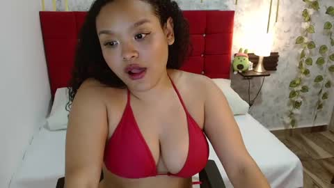 Snapshot of lyra_0 chatting on January 18, 2:14 am Lyra online show from January 18, 2:14 am