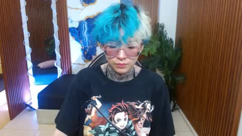 lyra_tay online show from April 7, 7:03 pm